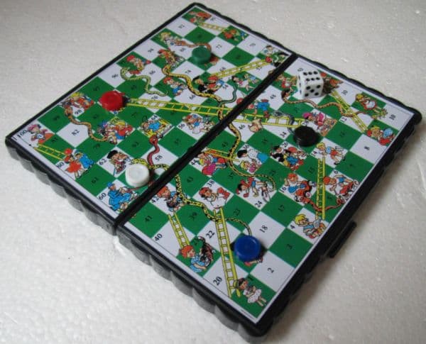 Mini Snakes & Ladders - Magnetic Travel Game Toy/Gift *Crazy tilbud*